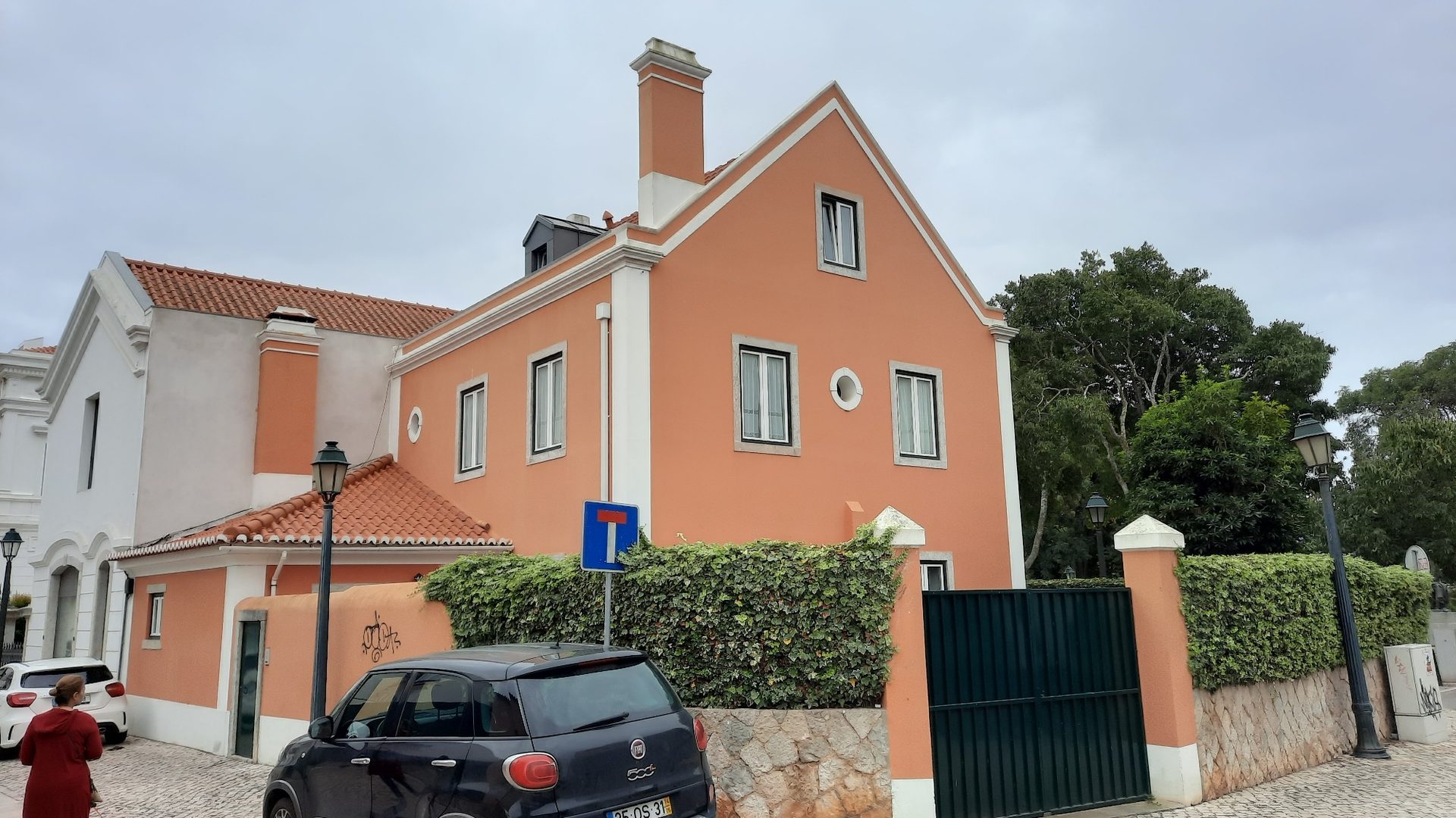 Aldo Castellani's home (site), Cascais - 02.jpg
